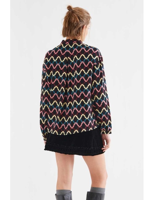 CAMISA CON ESTAMPADO SKEIN