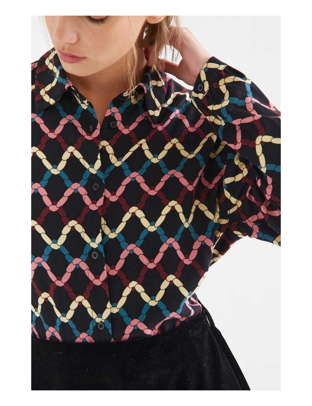 CAMISA CON ESTAMPADO SKEIN