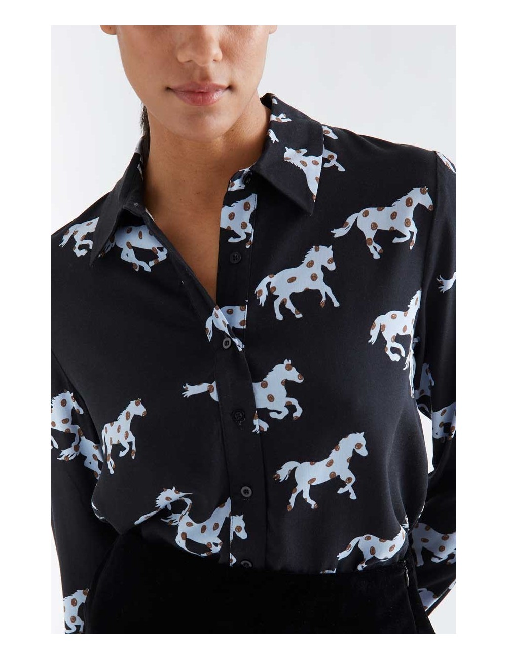 CAMISA CON ESTAMPADO HORSE