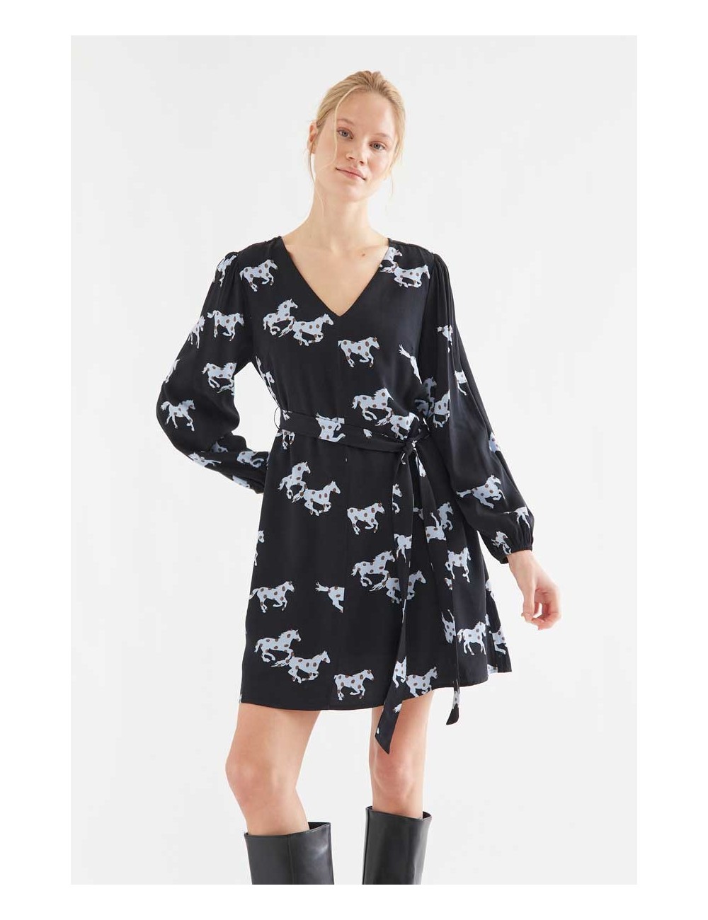 VESTIDO CORTO ESTAMPADO HORSE