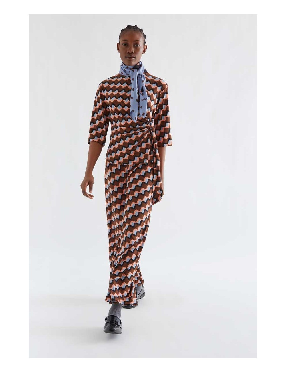 PANTALÓN CON ESTAMPADO SCALA