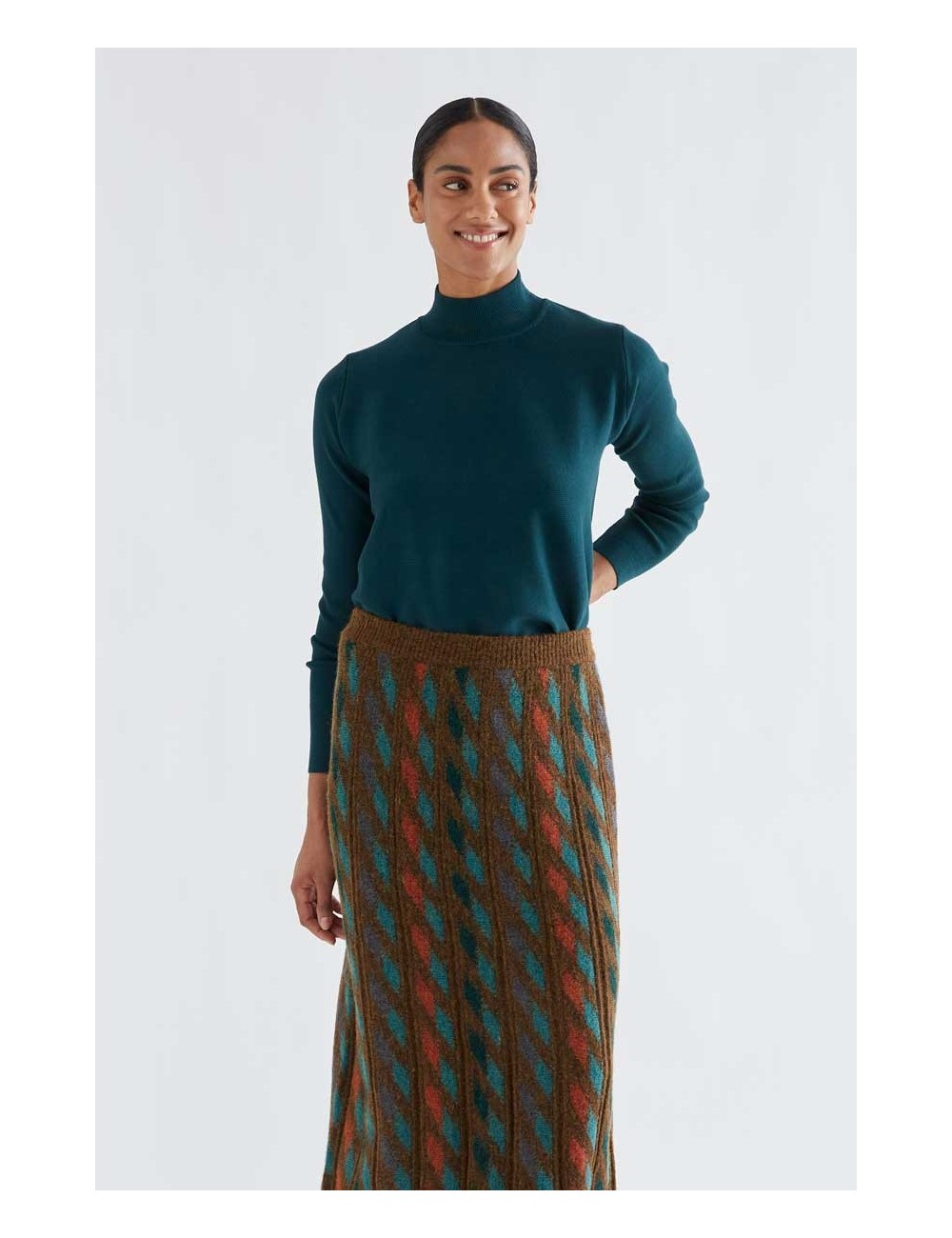 JERSEY CUELLO ALTO BÁSICO VERDE OSCURO
