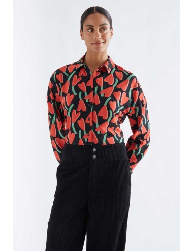 CAMISA CON ESTAMPADO CICLAMEN