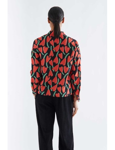 CAMISA CON ESTAMPADO CICLAMEN