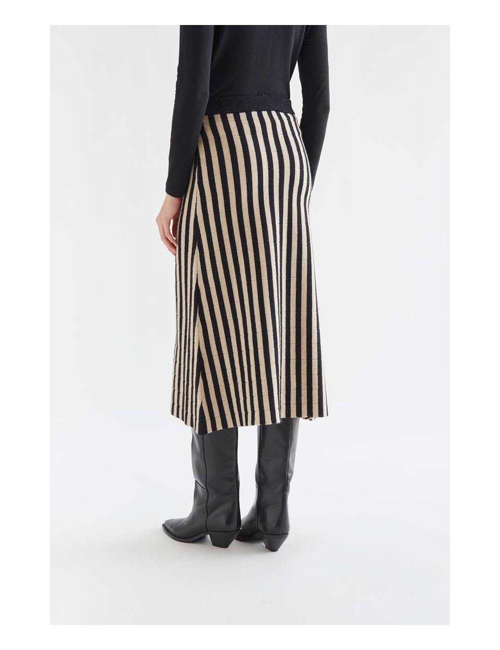 FALDA MIDI PUNTO RAYAS