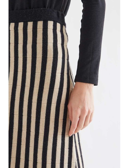 FALDA MIDI PUNTO RAYAS