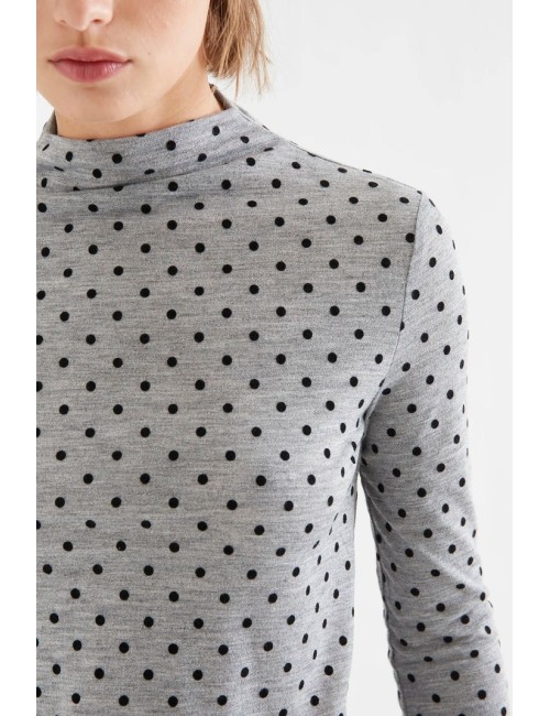 CAMISETA BÁSICAS GRIS JASPEADO CON MINI LUNARES NEGROS